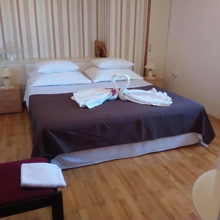 Апартаменты With A Parking Space - 14946 Задар