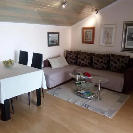 With A Parking Space - 14946